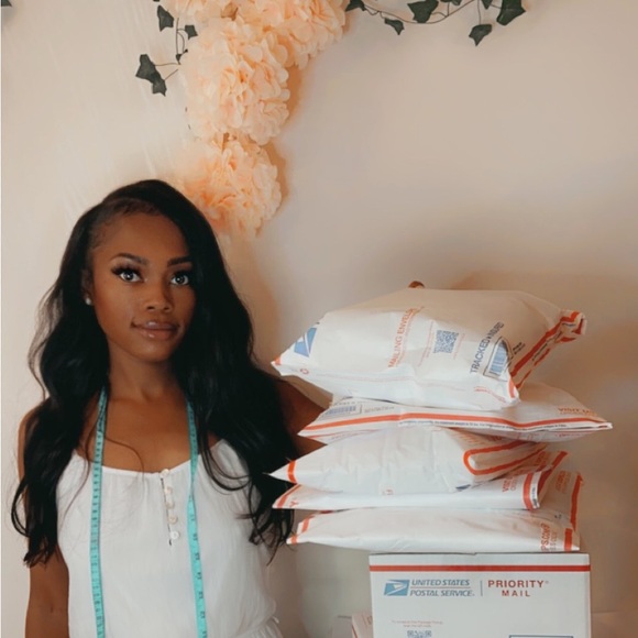 Meet your Posher, Lulu - Picture 2 of 2